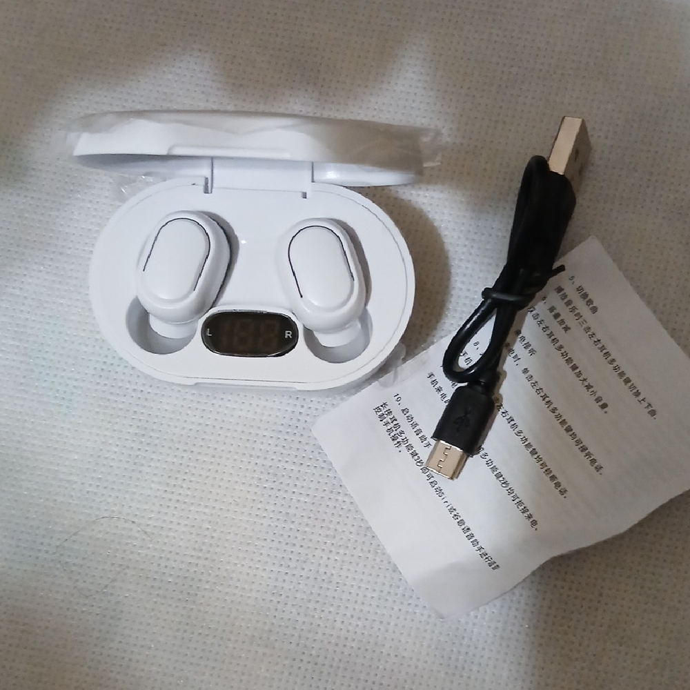 White Wireless Earbuds with Charging Case
